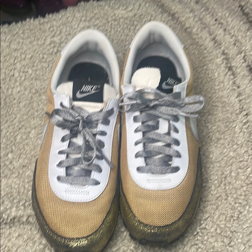 Nike Daybreak sneakers Golden Gals